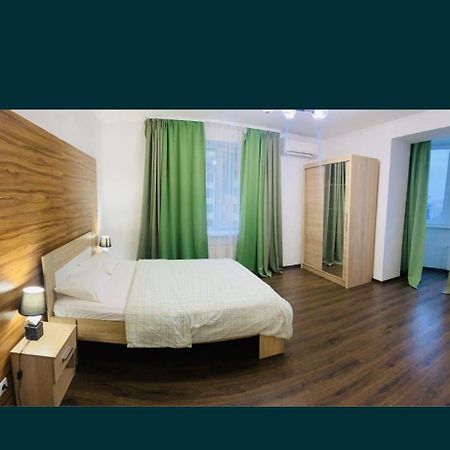 Волі 44А Apartment Lutsk Luaran gambar